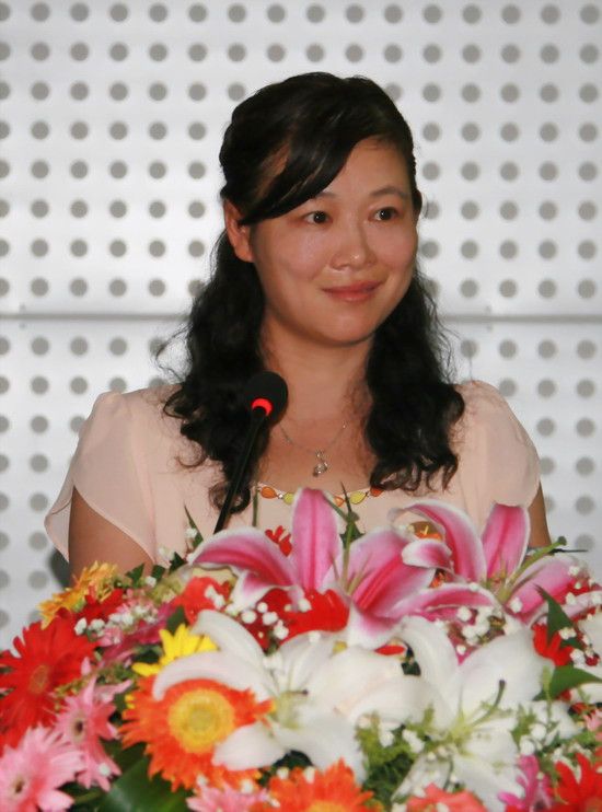 我校举行师德模范和教学名师事迹报告会