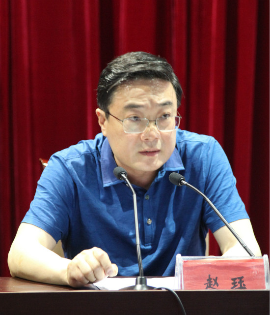 我校举行纪念"七一"表彰大会 赵珏书记讲专题党课