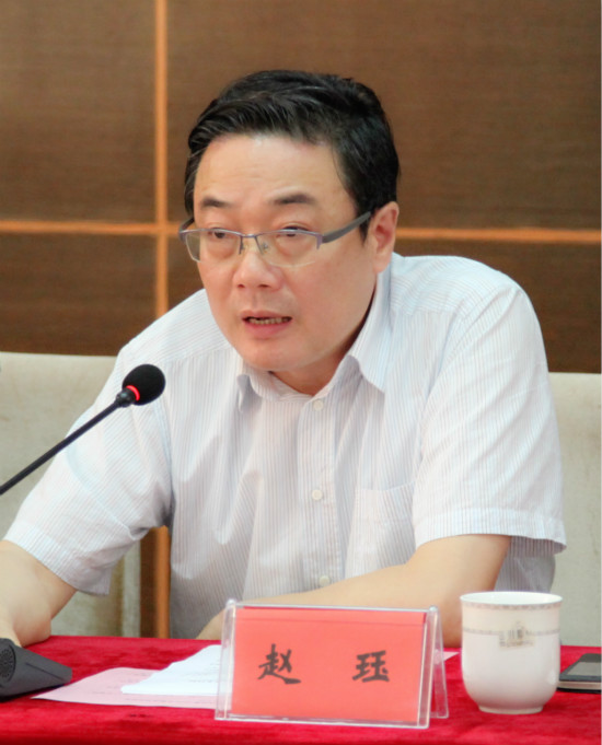 校党委书记赵珏在教师节庆祝会上讲话.